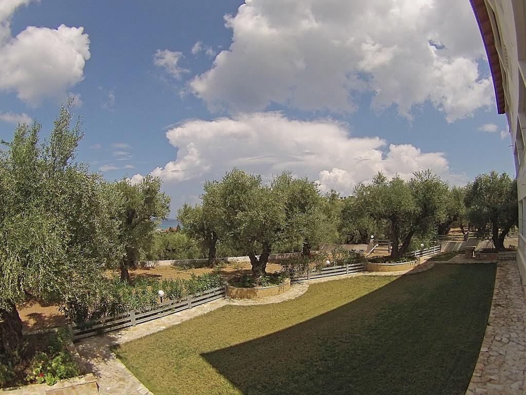Pouliezos Koklanis Zante Apartments Alykes  Bagian luar foto