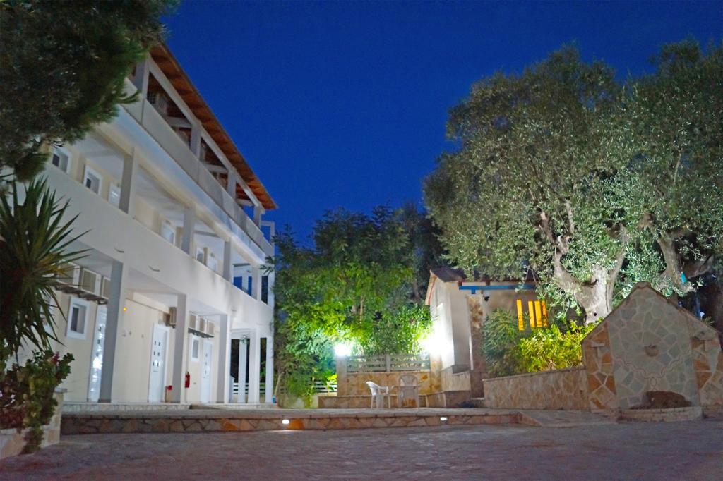 Pouliezos Koklanis Zante Apartments Alykes  Bagian luar foto