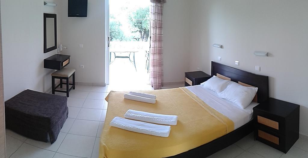 Pouliezos Koklanis Zante Apartments Alykes  Bagian luar foto