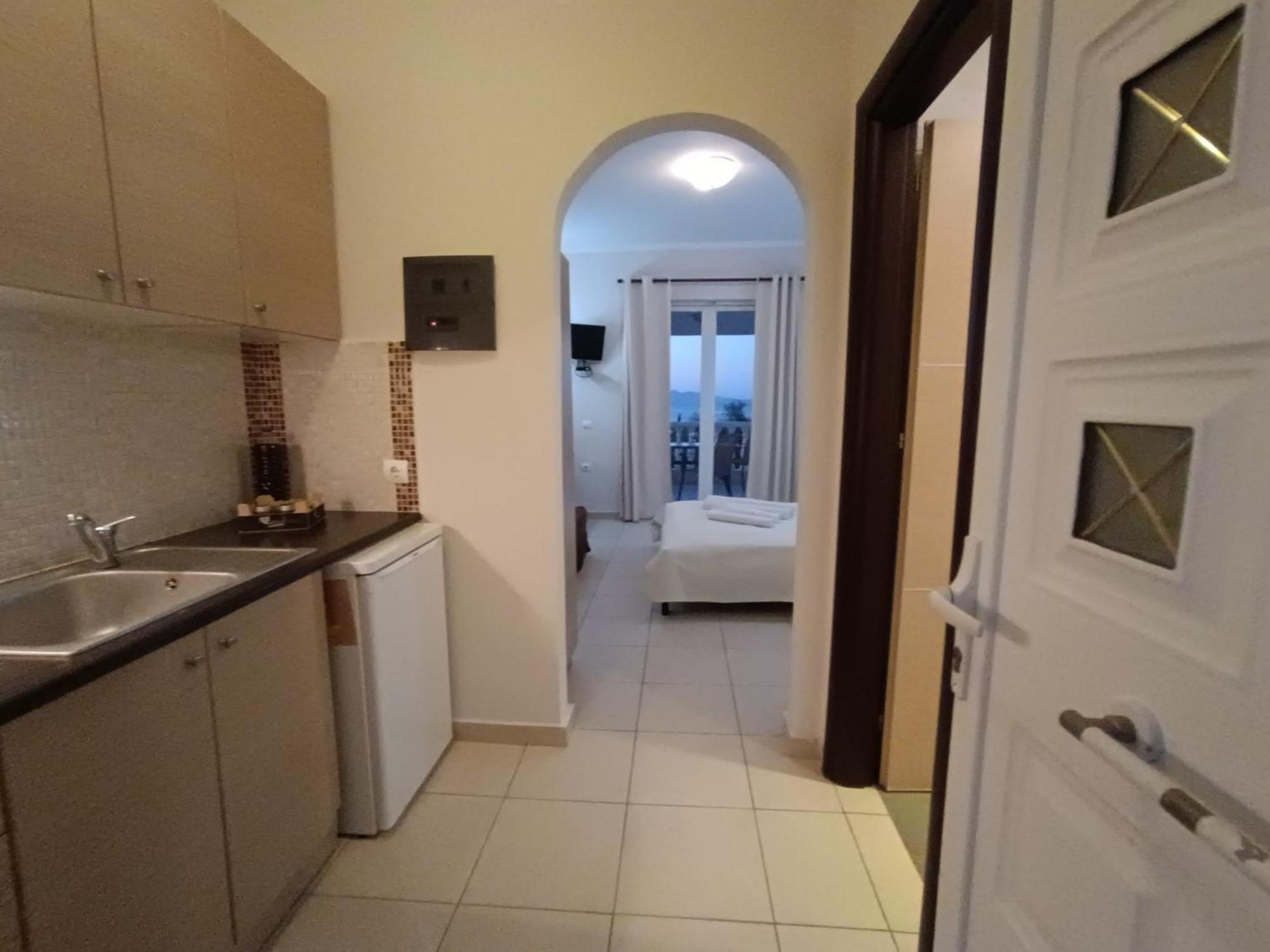 Pouliezos Koklanis Zante Apartments Alykes  Bagian luar foto