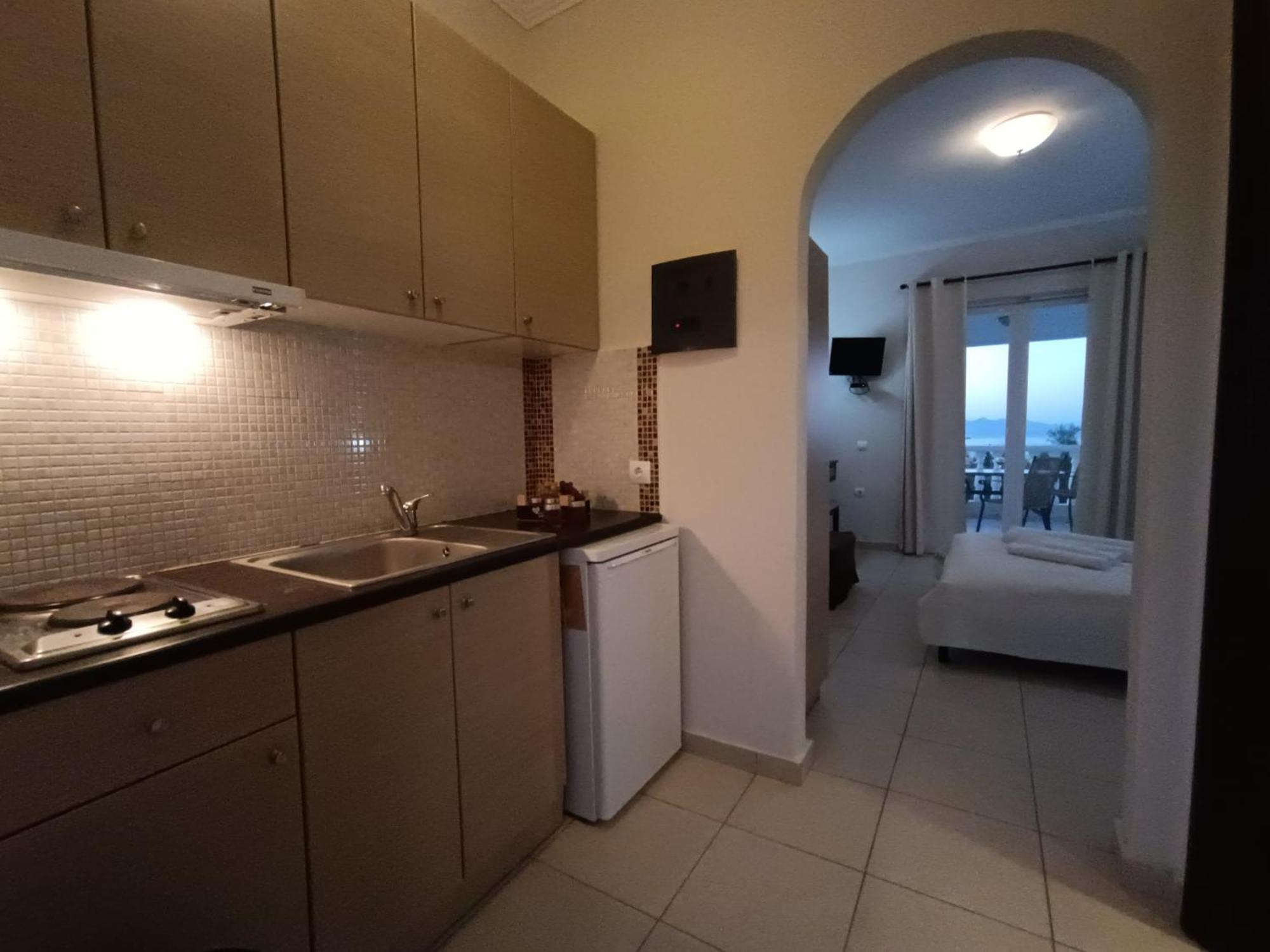 Pouliezos Koklanis Zante Apartments Alykes  Bagian luar foto