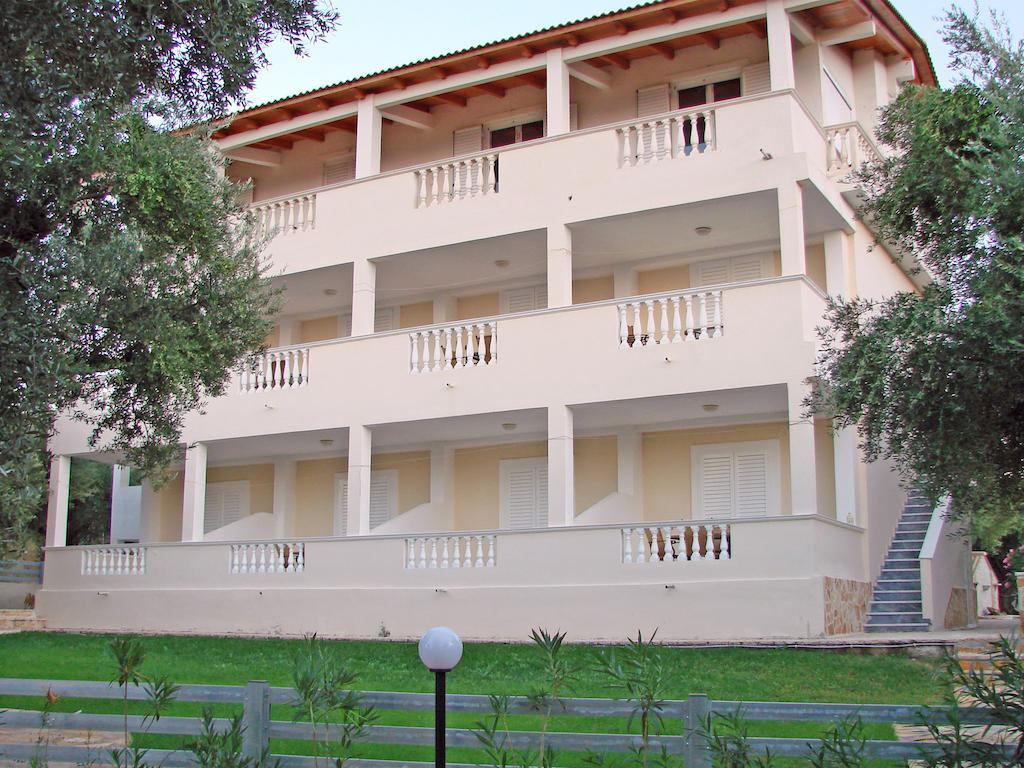 Pouliezos Koklanis Zante Apartments Alykes  Bagian luar foto