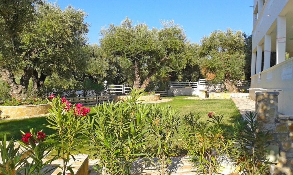Pouliezos Koklanis Zante Apartments Alykes  Bagian luar foto